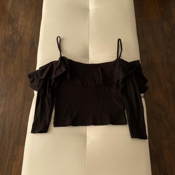Zara Tops - ZARA BLACK FLOWY TOP (SMALL)